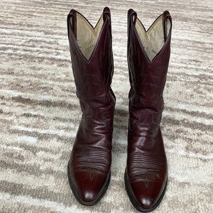 Dan Post Cowboy Boots - Excellent condition in Black Cherry, size 10 1/2 - 11